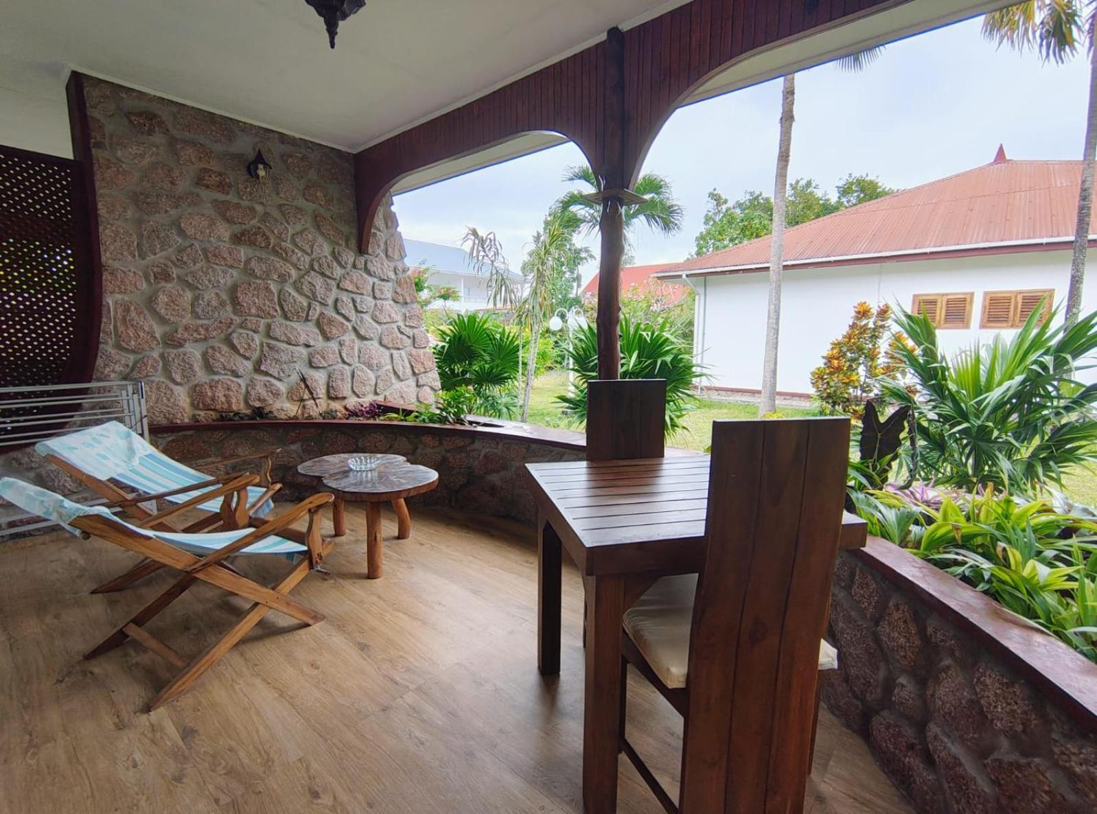 The Islander Hotel Grand Anse  Dış mekan fotoğraf